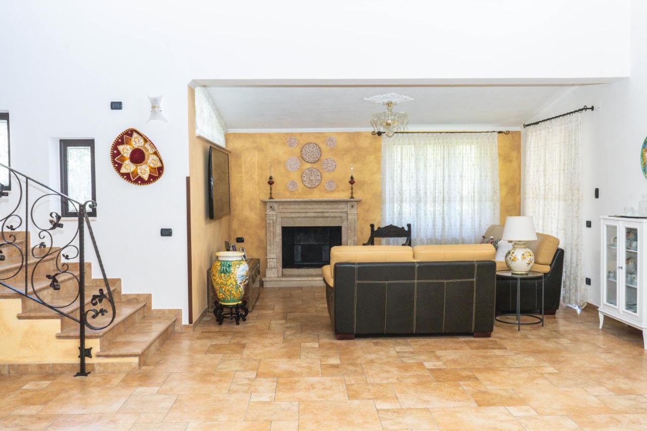 مبيت وإفطار لا كاستيلا Relais Ruggiero المظهر الخارجي الصورة