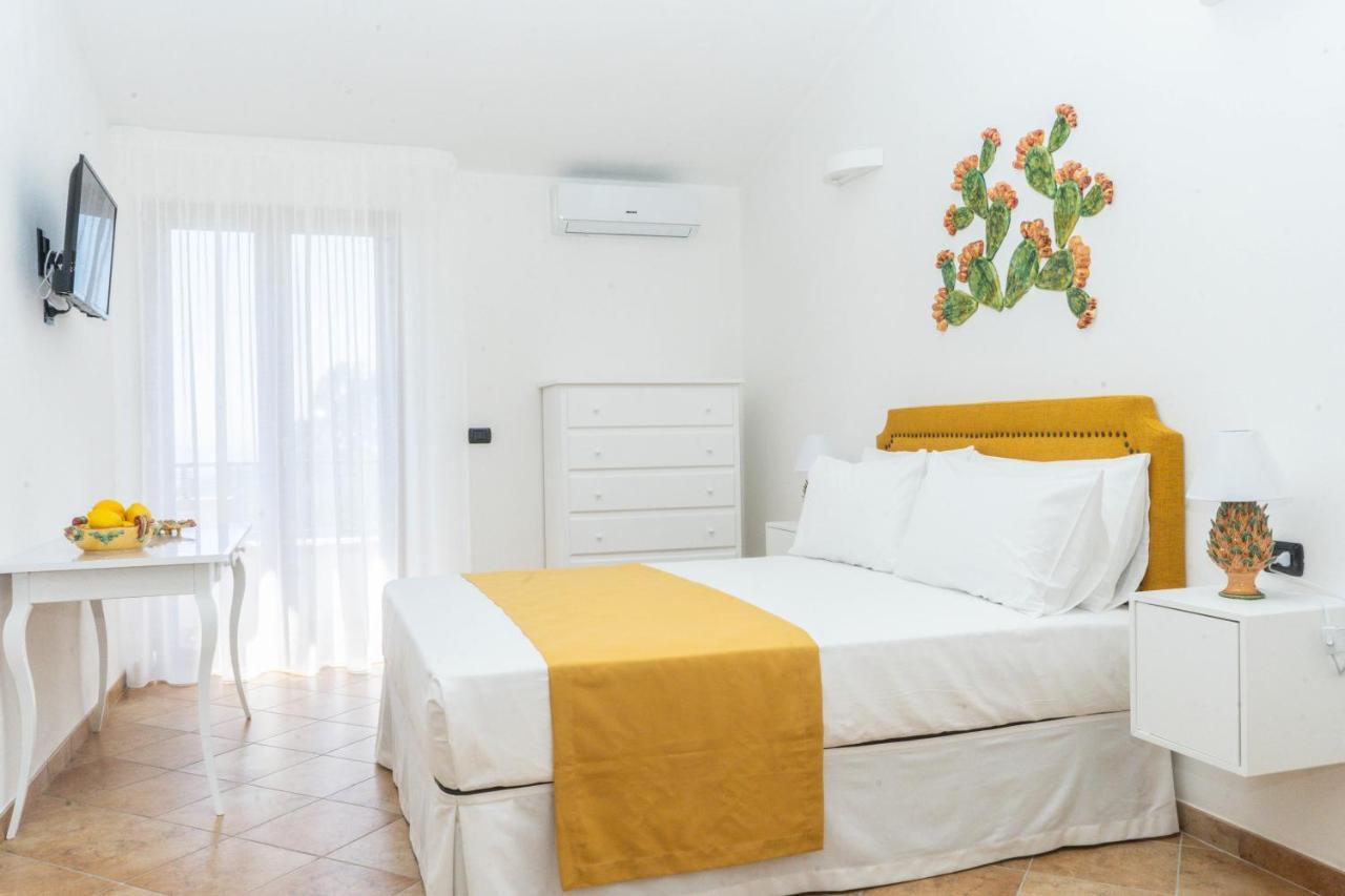 مبيت وإفطار لا كاستيلا Relais Ruggiero المظهر الخارجي الصورة